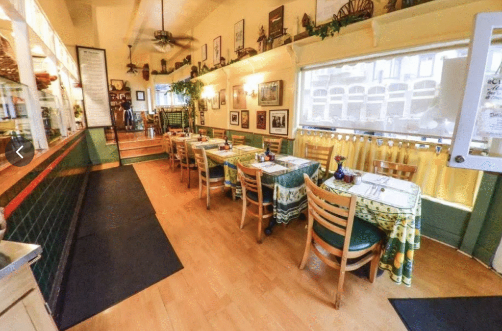 SF Locals - Mama's